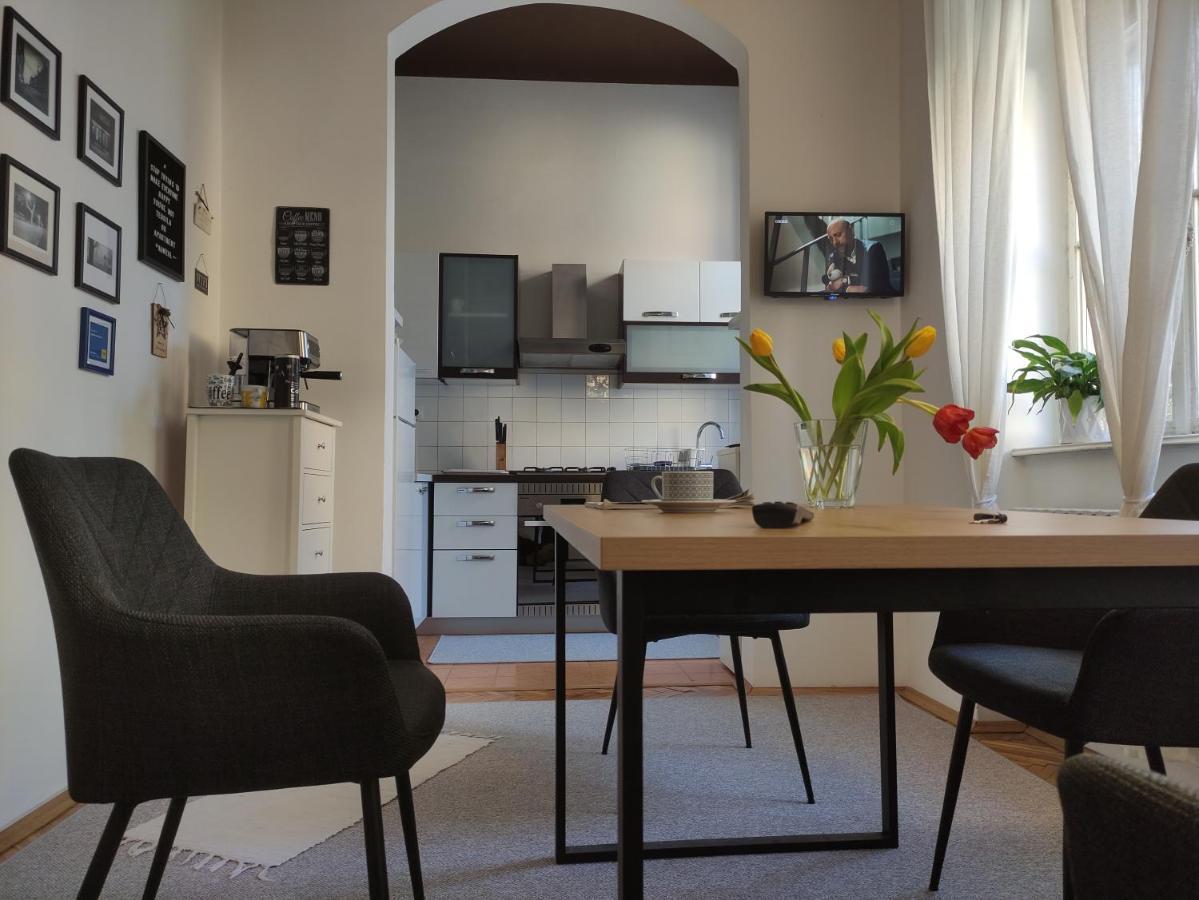 Konzul -Top Apartment, Strict Center, Parking Osijek Luaran gambar