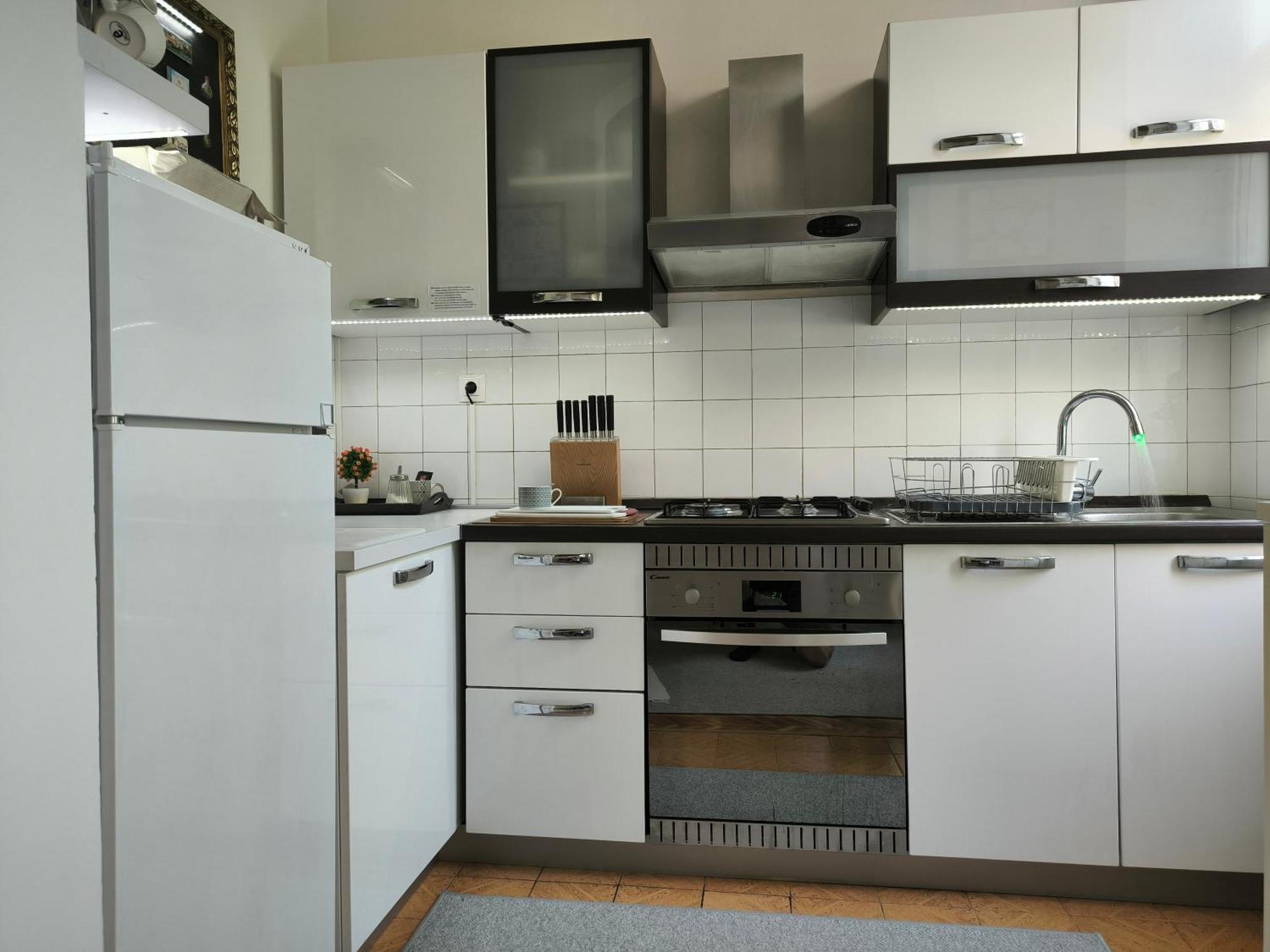 Konzul -Top Apartment, Strict Center, Parking Osijek Luaran gambar