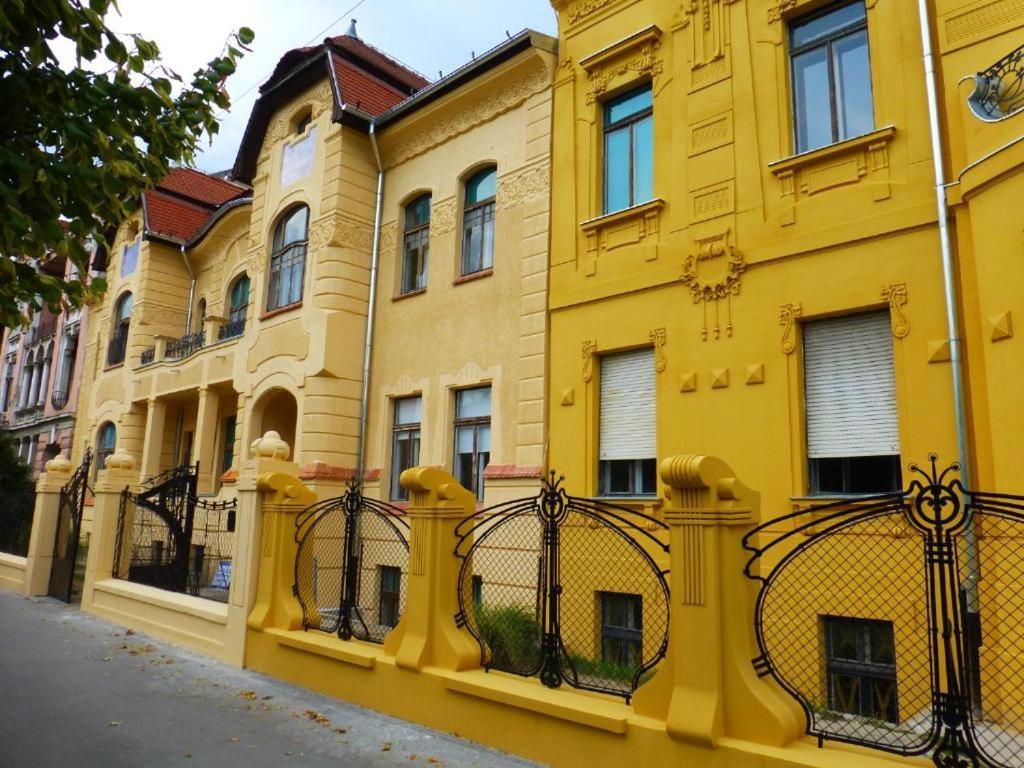 Konzul -Top Apartment, Strict Center, Parking Osijek Luaran gambar