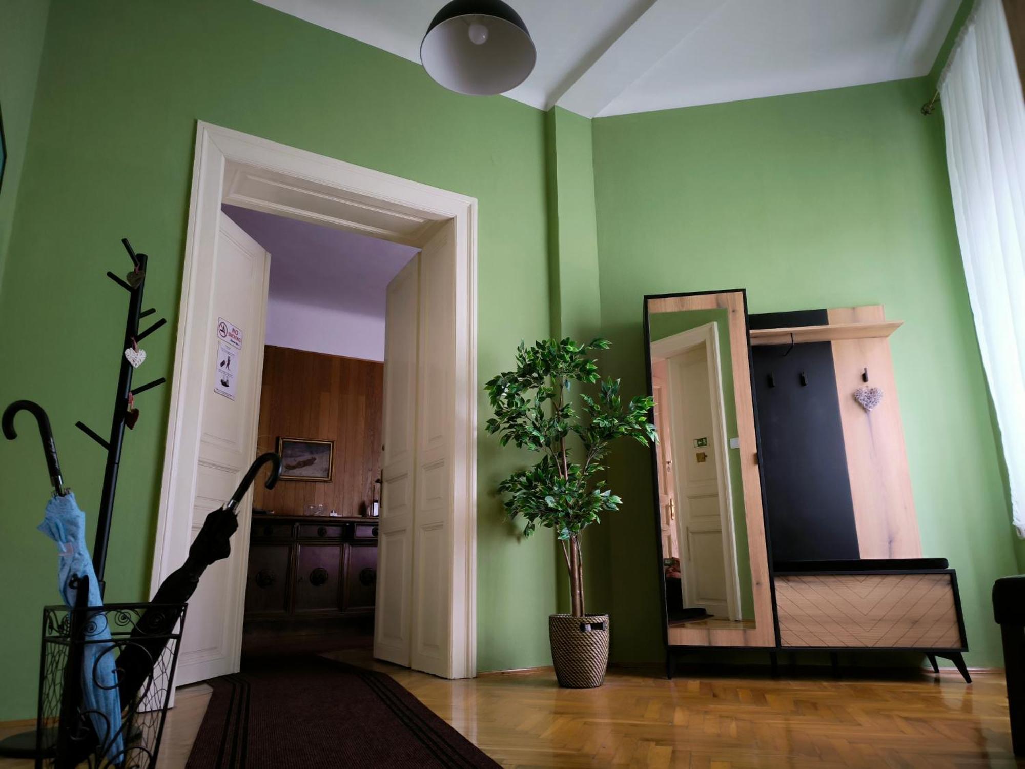 Konzul -Top Apartment, Strict Center, Parking Osijek Luaran gambar