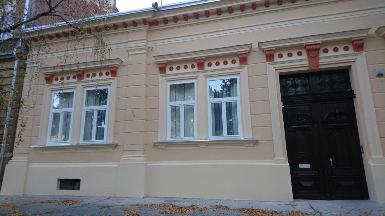 Konzul -Top Apartment, Strict Center, Parking Osijek Luaran gambar